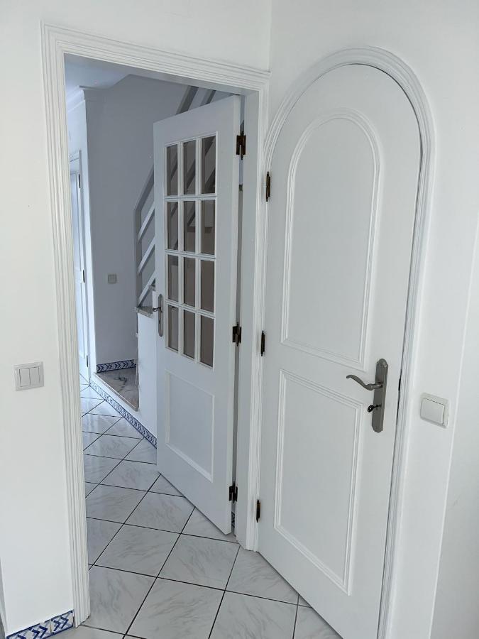 Relaxing 2 Bedroom House 5 Minutes Away From Vilamoura Marina กัวเตย์รา ภายนอก รูปภาพ