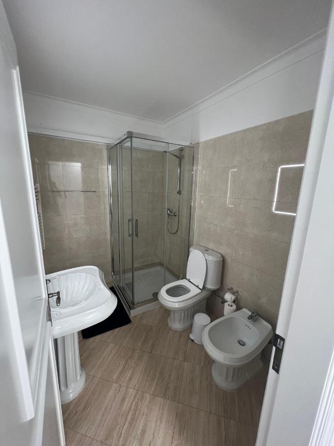 Relaxing 2 Bedroom House 5 Minutes Away From Vilamoura Marina กัวเตย์รา ภายนอก รูปภาพ